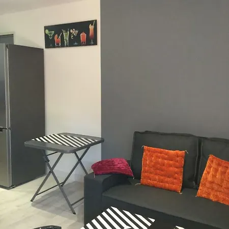 Lovely With Air Condition Apartmán *